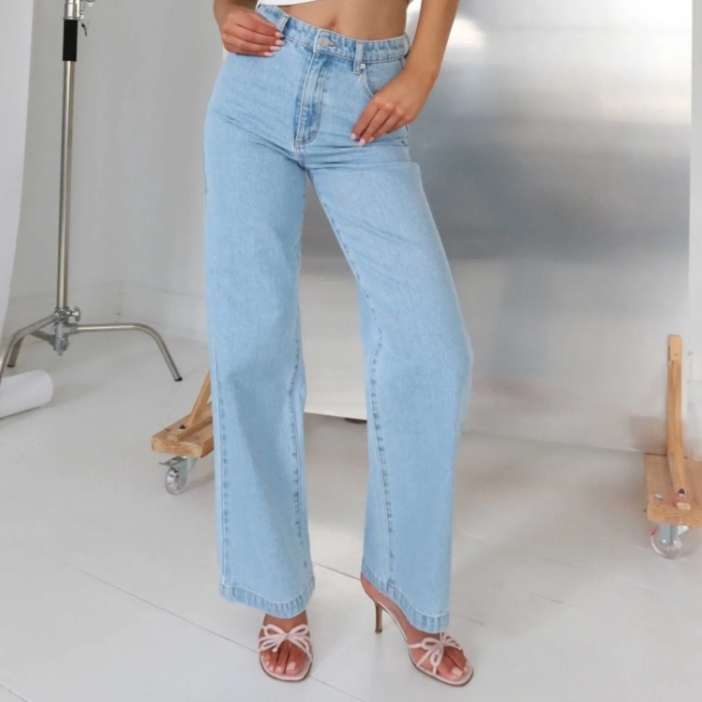 ABrand Jeans A 94” High & Wide light blue jeans 27